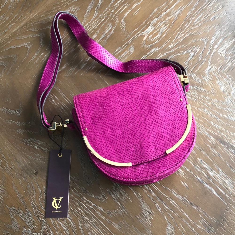 Vince Camuto Signature Crossbody | NWT ✨